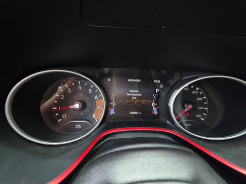 Used 2019 Jeep Compass Trailhawk AWD/4WD image 11