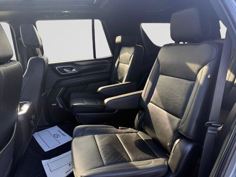 Used 2022 Chevrolet Tahoe Z71 image 13