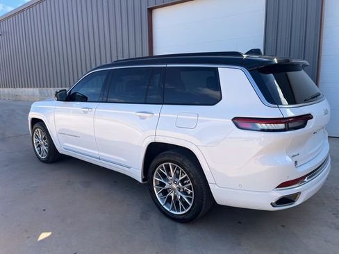 Used 2025 Jeep Grand Cherokee L Summit AWD/4WD image 6
