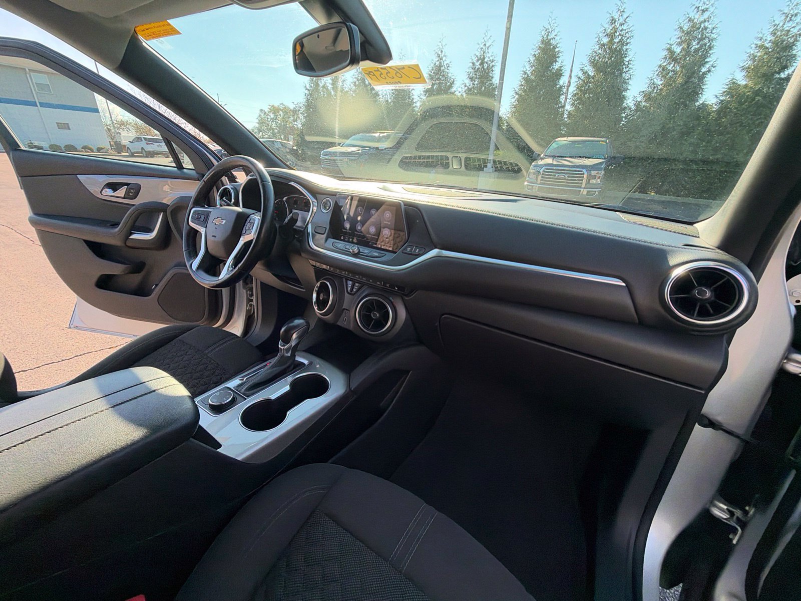 Used 2019 Chevrolet Blazer LT AWD/4WD image 28