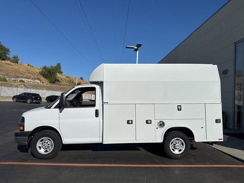 New 2024 Chevrolet Express 3500 w/ Power Convenience Package RWD image 2