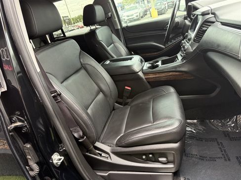 Used 2017 Chevrolet Tahoe LT w/ Luxury Package AWD/4WD image 16