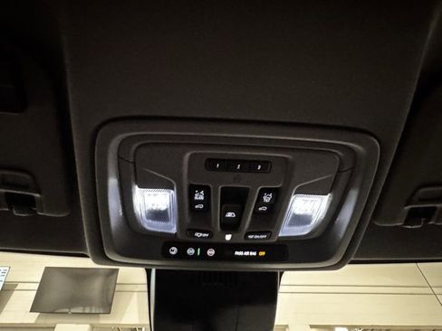 Used 2025 Chevrolet Silverado 1500 LT Trail Boss w/ Convenience Package II image 17