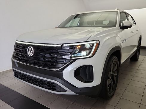 New 2026 Volkswagen Atlas Cross Sport SE AWD/4WD image 2