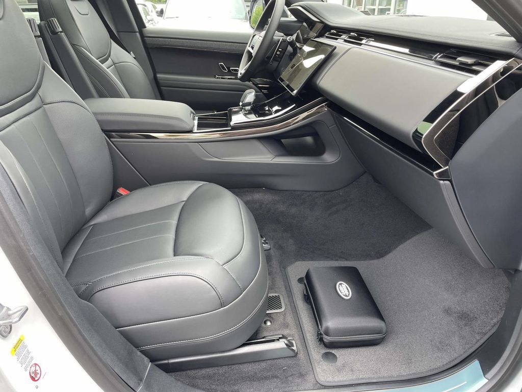 New 2026 Land Rover Range Rover Sport Dynamic SE AWD/4WD image 20