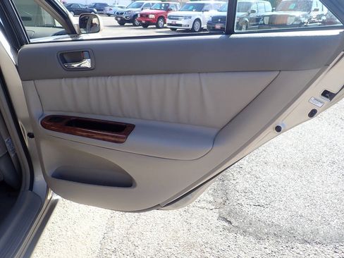 Used 2006 Toyota Camry XLE w/ VSC & Side Airbag Pkg FWD image 29