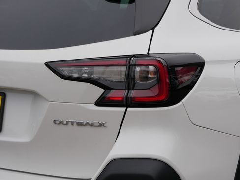 Used 2024 Subaru Outback Premium image 17