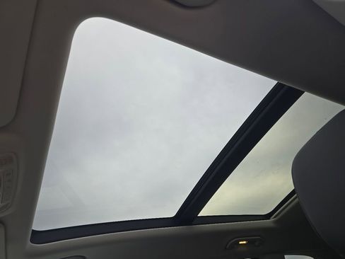 Used 2026 Mercedes-Benz GLS 450 4MATIC image 3