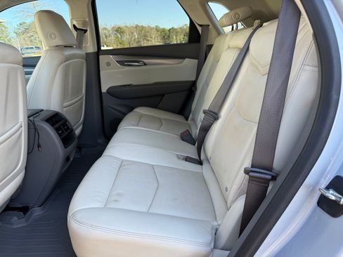 Used 2017 Cadillac XT5 Luxury w/ Driver Awareness Package image 38