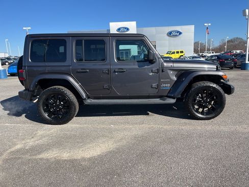 Used 2021 Jeep Wrangler Unlimited Sahara image 4