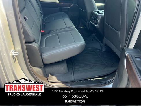 Used 2021 GMC Sierra 2500 SLT w/ SLT Premium Package image 3