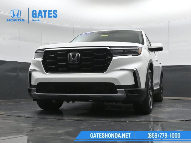 Used 2023 Honda Pilot Touring image 44