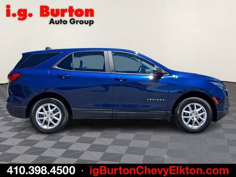 Used 2023 Chevrolet Equinox LS w/ LS Convenience Package FWD image 7