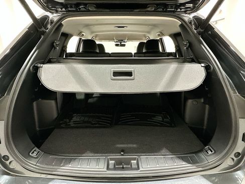 Used 2025 Mitsubishi Outlander SE image 27