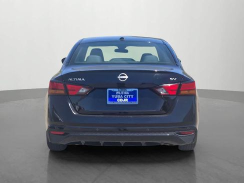 Used 2024 Nissan Altima 2.5 SV FWD image 5