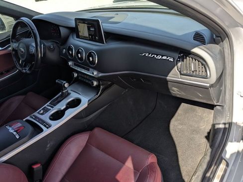 Used 2018 Kia Stinger GT1 RWD image 18