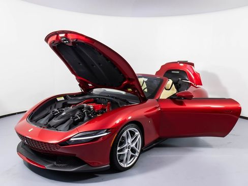 Certified 2024 Ferrari Roma Spider image 33