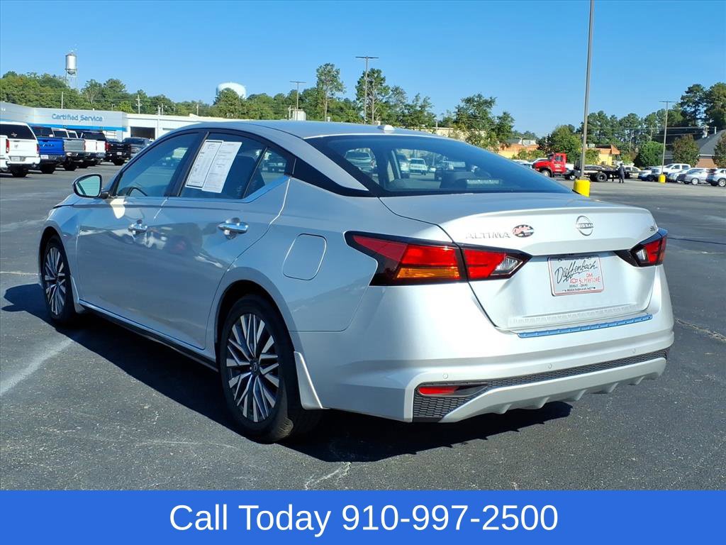 Used 2023 Nissan Altima 2.5 SV FWD image 4