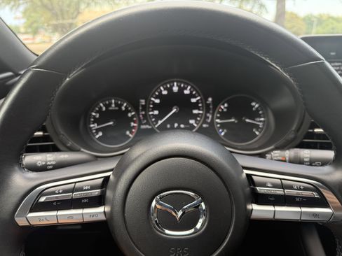 Used 2021 MAZDA MAZDA3 s image 25