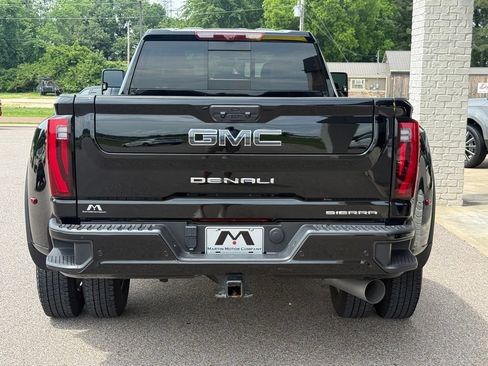 Used 2024 GMC Sierra 3500 Denali Ultimate AWD/4WD image 10