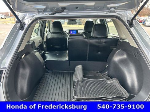 Used 2025 Toyota Corolla Cross L image 14