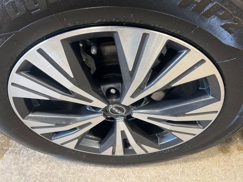 Certified 2023 Nissan Rogue SV image 39