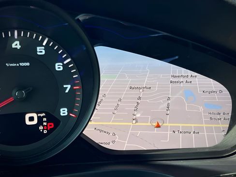 Used 2020 Porsche Cayenne image 48