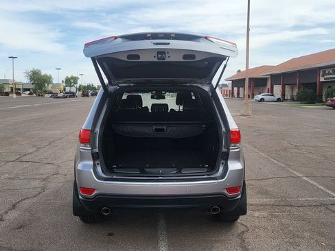 Used 2014 Jeep Grand Cherokee Limited image 11