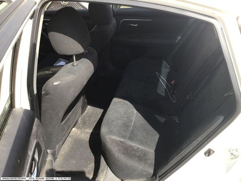 Used 2015 Nissan Altima 2.5 SV w/ Convenience Package image 14