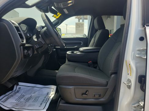 Used 2025 RAM 2500 Big Horn AWD/4WD image 11