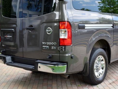 Used 2016 Nissan NV 3500 SV w/ SV Technology Package image 12