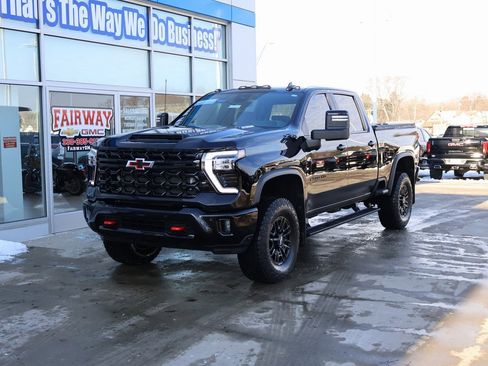 Certified 2025 Chevrolet Silverado 2500 ZR2 w/ Technology Package image 6