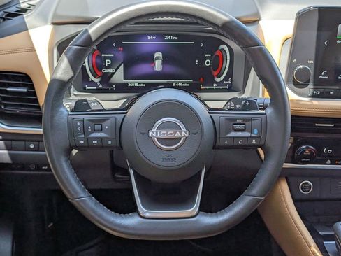 Used 2023 Nissan Rogue Platinum AWD/4WD image 25