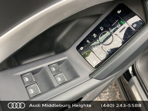Used 2025 Audi Q5 Premium w/ Convenience Package AWD/4WD image 12