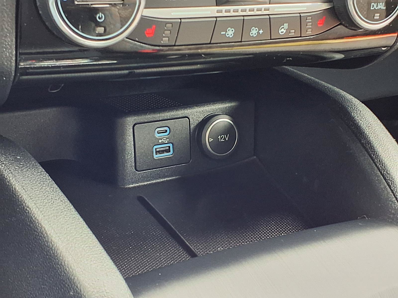 Used 2021 Ford Escape SE w/ SE Sport Appearance Package AWD/4WD image 14