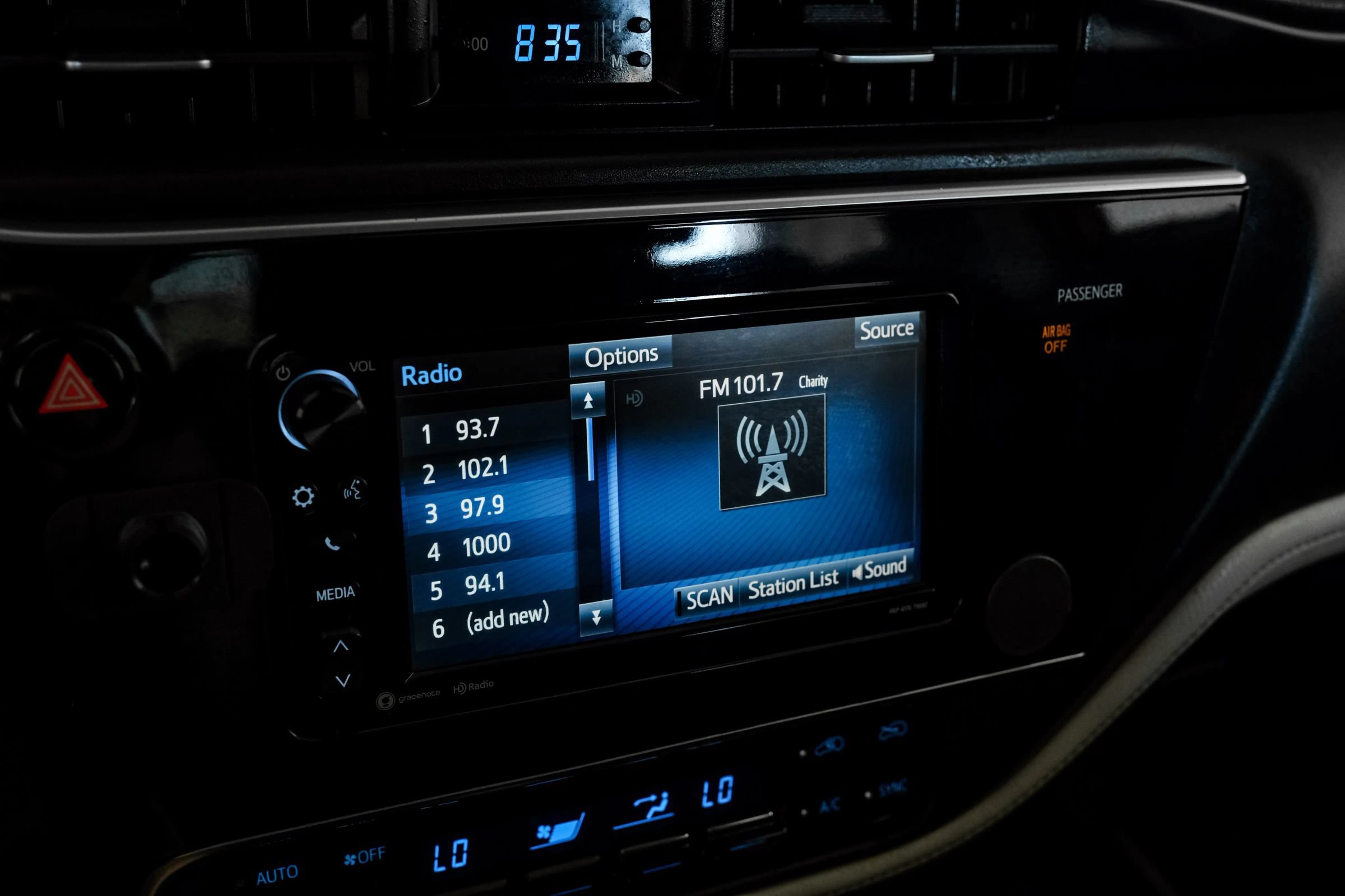 Used 2018 Toyota Corolla iM FWD image 23