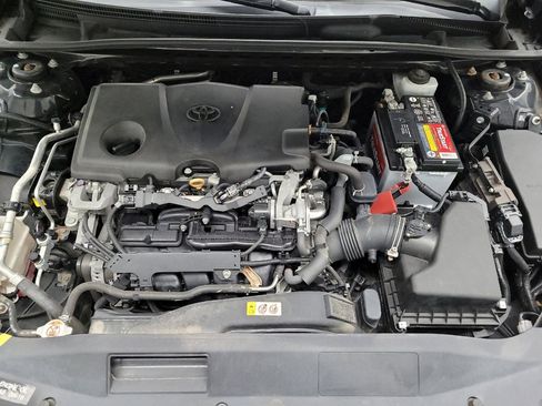 Used 2020 Toyota Camry LE image 30