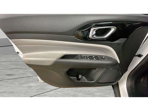 Used 2022 Jeep Compass Limited AWD/4WD image 10