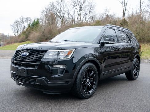 Used 2018 Ford Explorer Sport w/ Equipment Group 401A AWD/4WD image 7