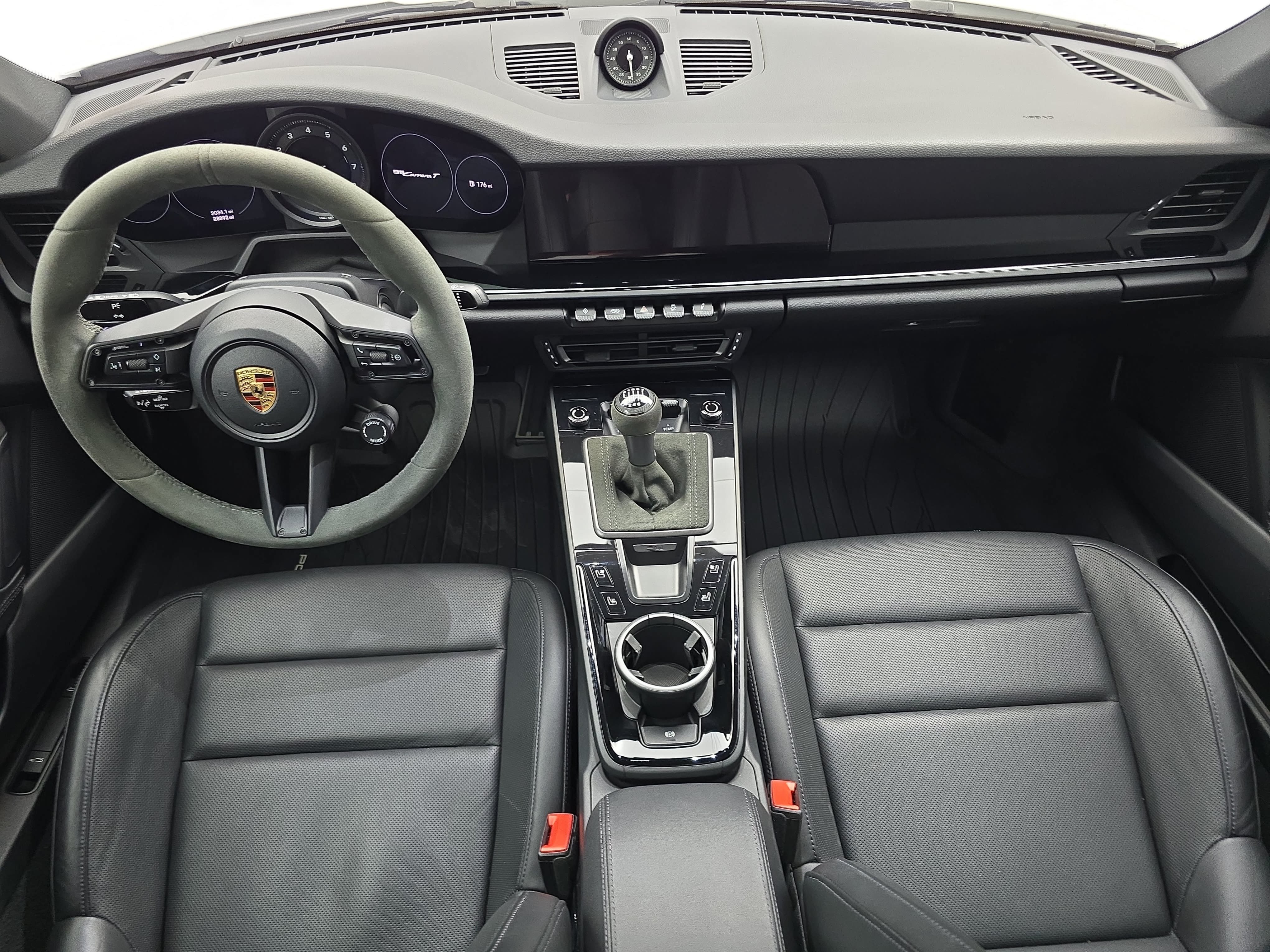 Certified 2023 Porsche 911 Carrera T RWD image 11