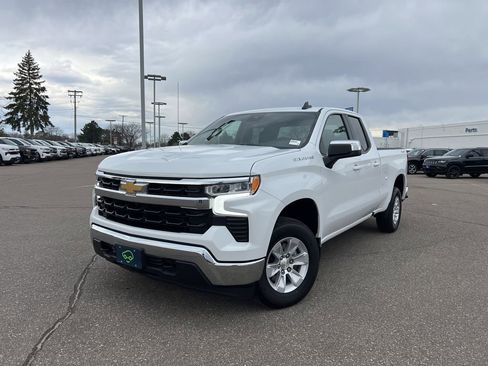 Used 2023 Chevrolet Silverado 1500 LT w/ Protection Package AWD/4WD image 8