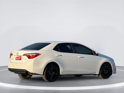 Used 2018 Toyota Corolla LE w/ Carpet Mat Package (TMS) FWD image 4