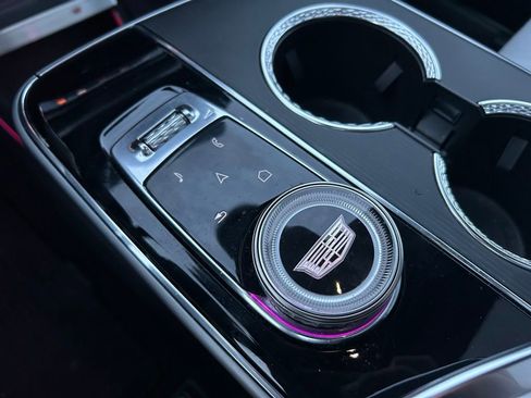 Used 2024 Cadillac Lyriq Luxury image 28