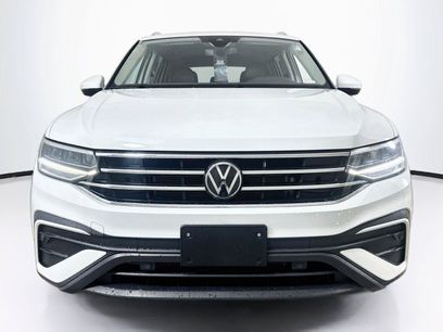 Used 2024 Volkswagen Tiguan SE
