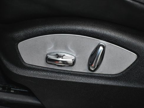 Used 2018 Porsche Macan GTS image 42