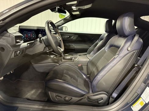 Used 2024 Ford Mustang Dark Horse image 10