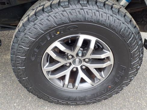 Used 2018 Ford F150 Raptor w/ Equipment Group 802A Luxury image 8