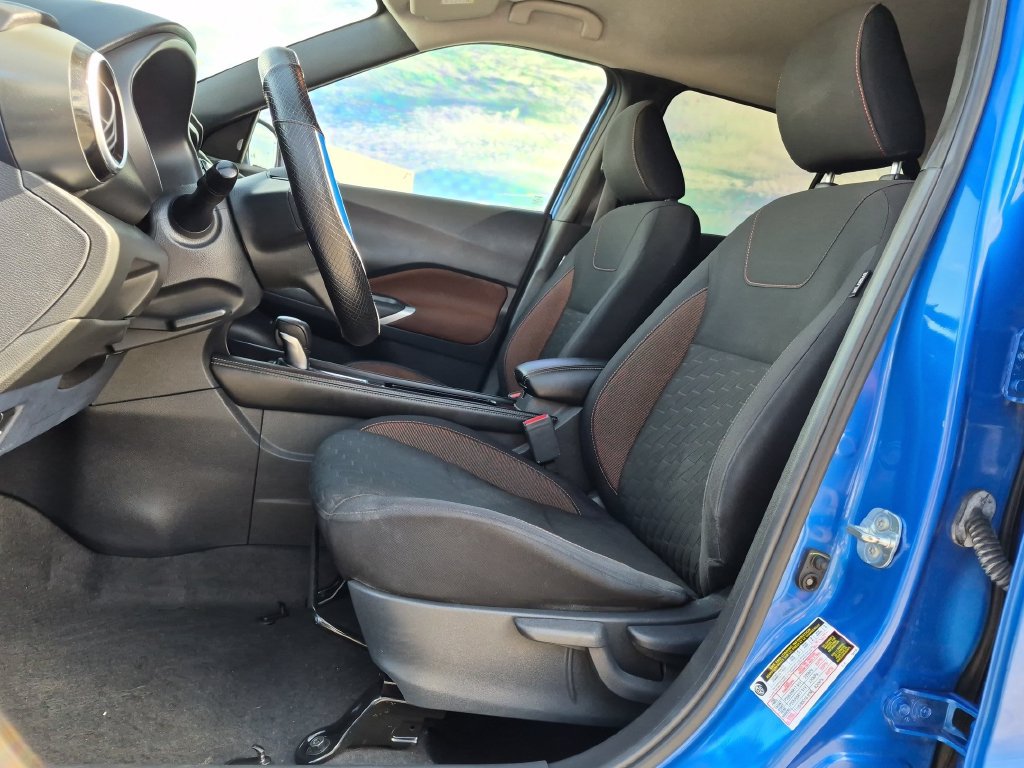 Used 2021 Nissan Kicks SR w/ Exterior Package FWD image 13