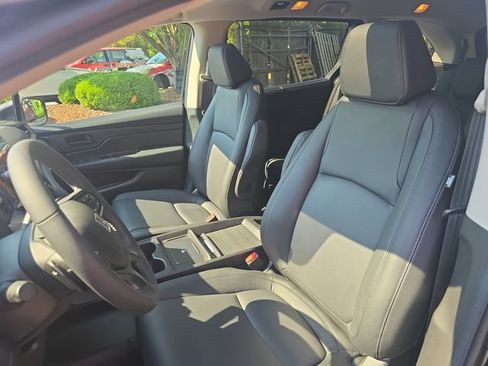 Used 2026 Honda Odyssey EX-L image 15
