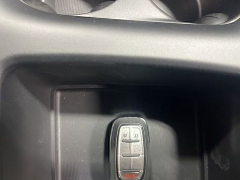 New 2025 Chrysler Voyager LX image 22